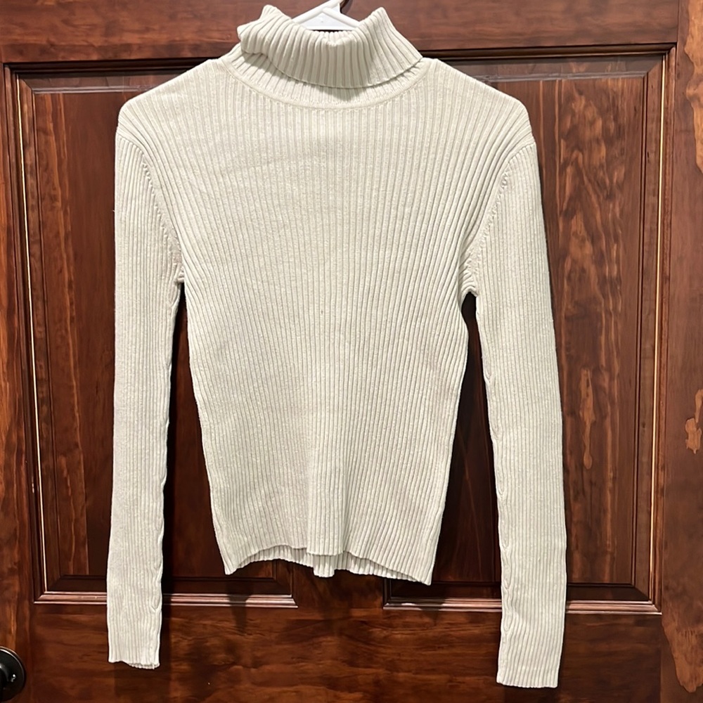 Newport News Women’s Turtleneck